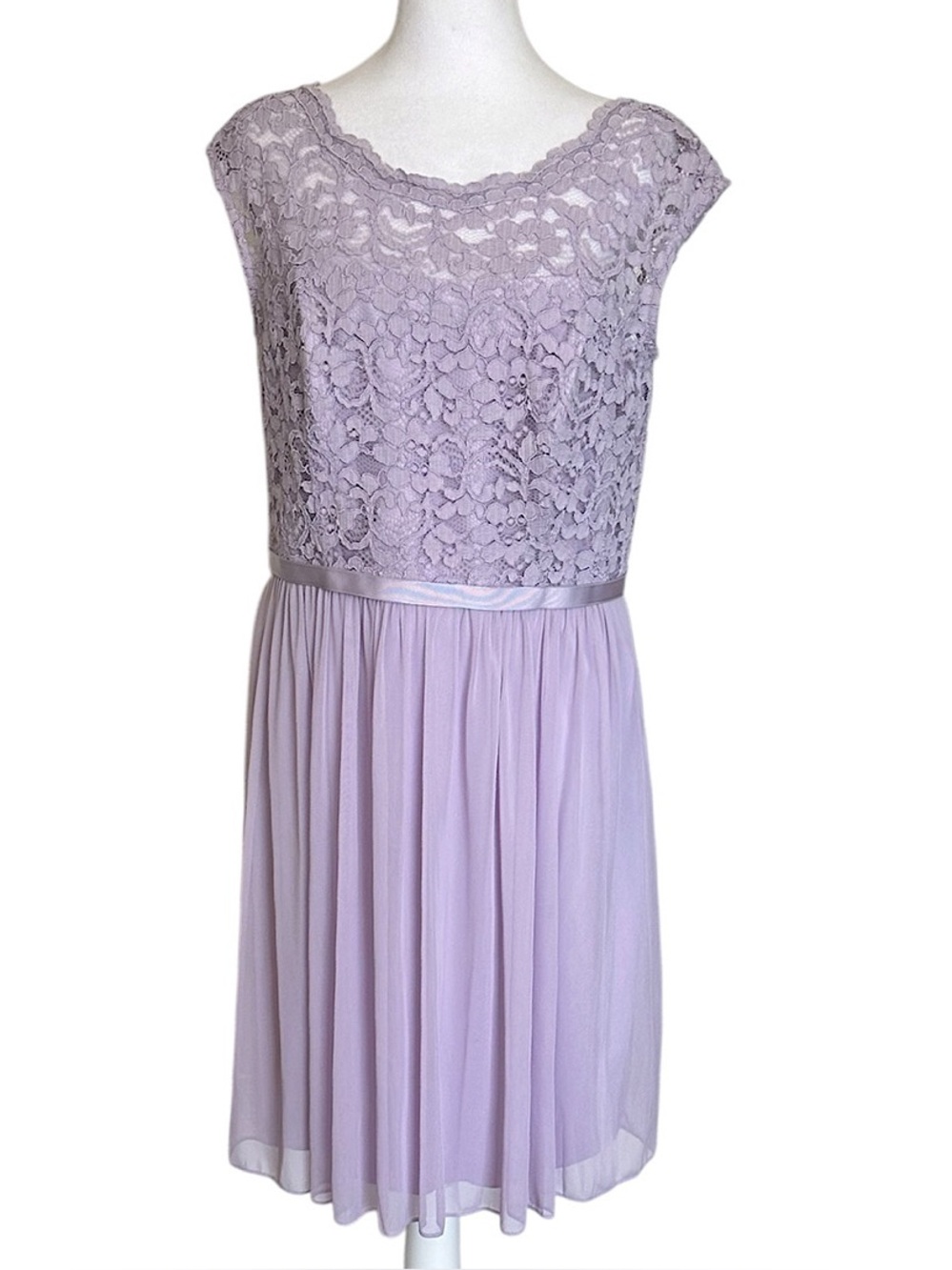David’s Bridal Fit & Flare Dress Lilac Lace Women’s Size 12 Wedding Bridesmaid